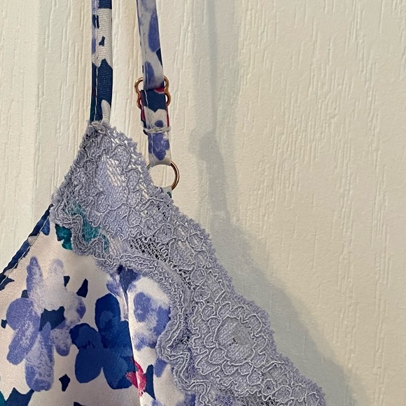 FLORAL CHEMISE. THALIA SODI. SATIN FINISH and LACE TRIMS SLEEPWEAR. GUC - Picture 7 of 14